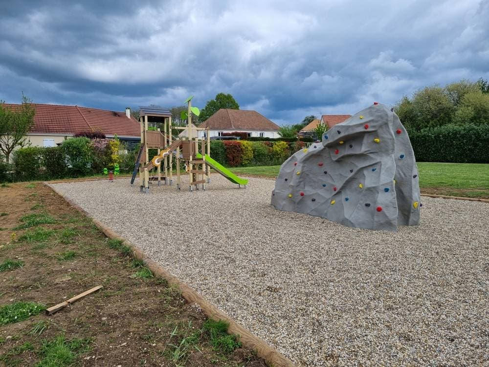Parc pour enfant l'Abergement-Sainte-Colombe 71370