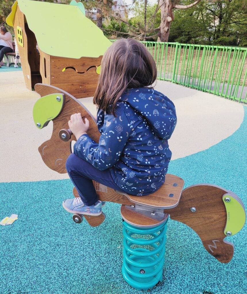 Aires de jeux pour enfants Dijon aj3m